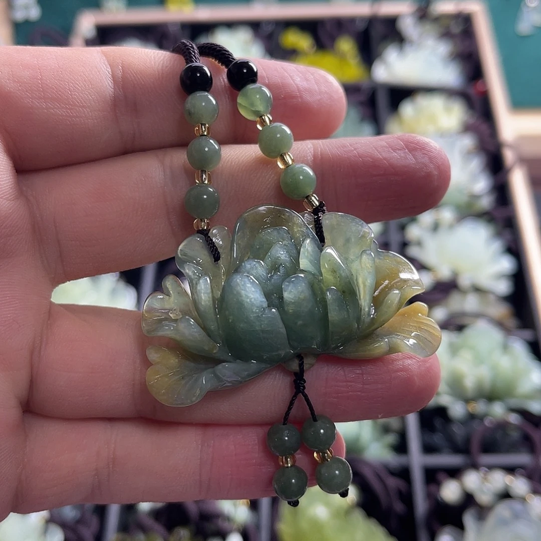 莹***蛇纹石玉未镶嵌颈饰