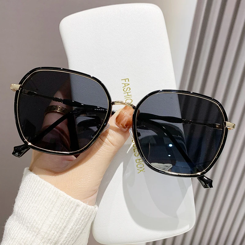 新款欧美时尚潮流女士偏光太阳镜大框网红防紫外线男驾驶墨镜批发