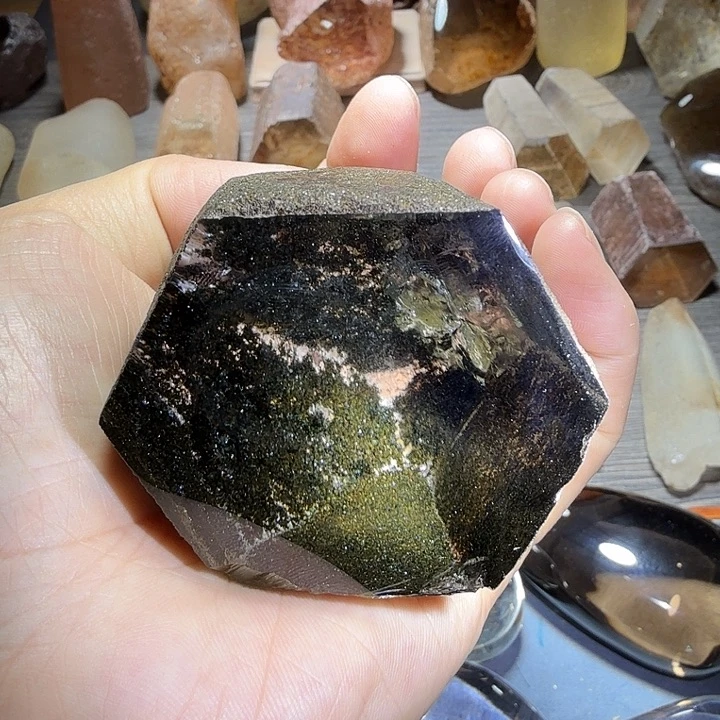 水晶原石未镶嵌水晶