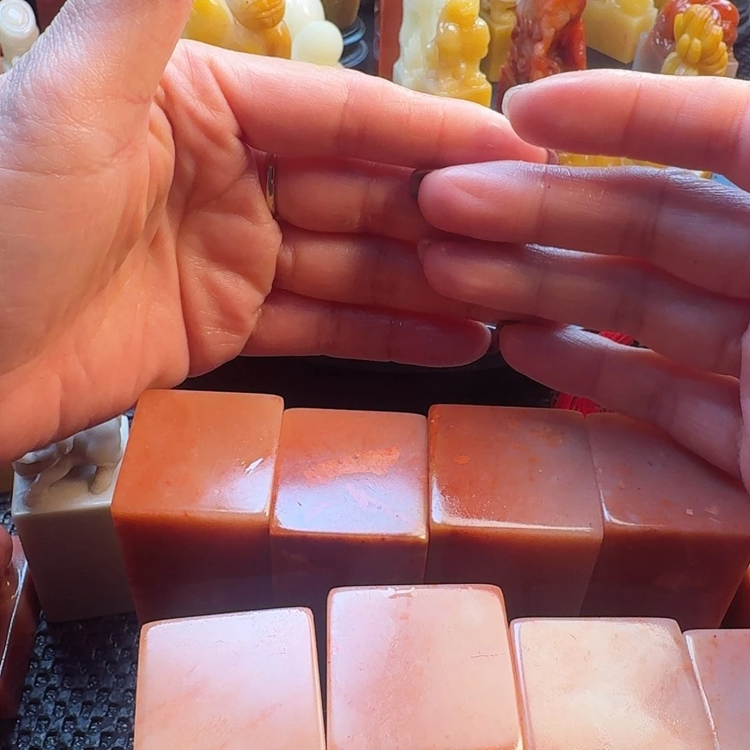 寿山石印石翠****）老挝石