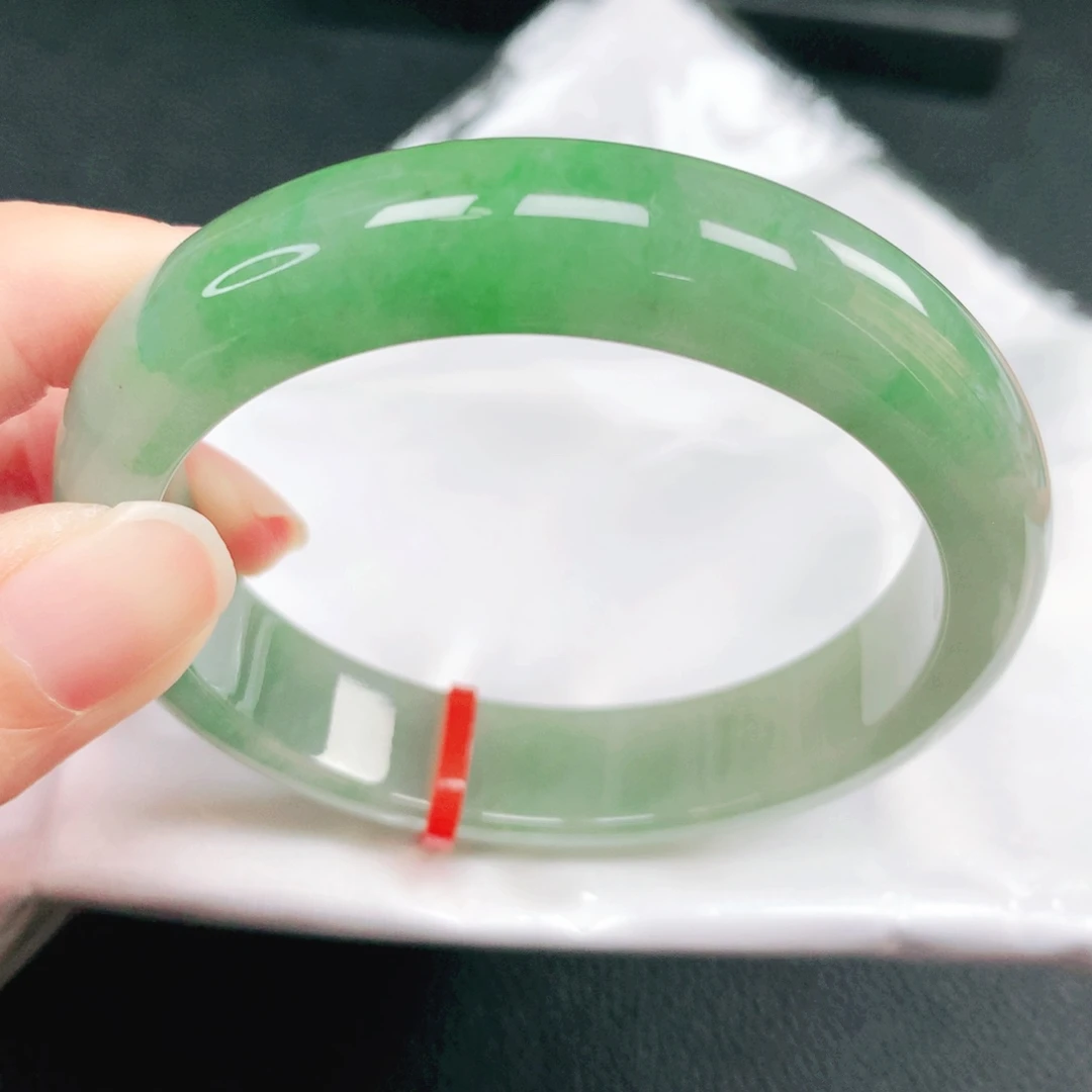 翡翠未镶嵌手镯55圈