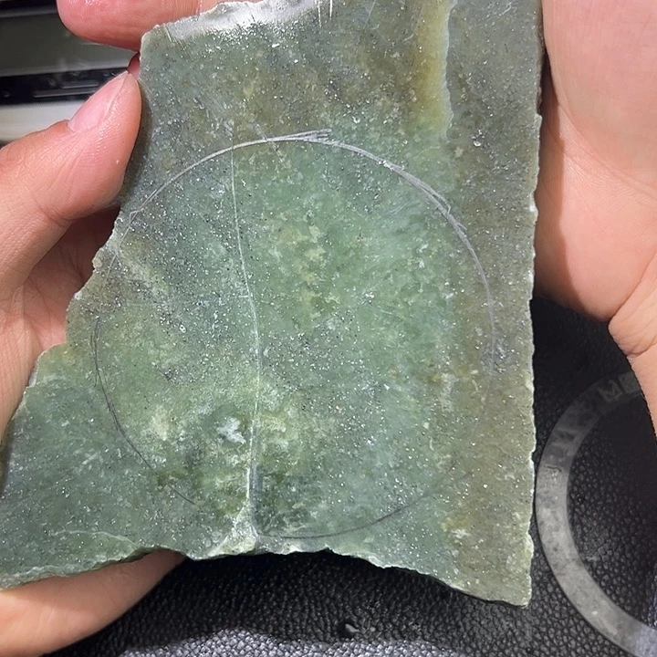 和田玉（糖玉）未镶嵌手镯