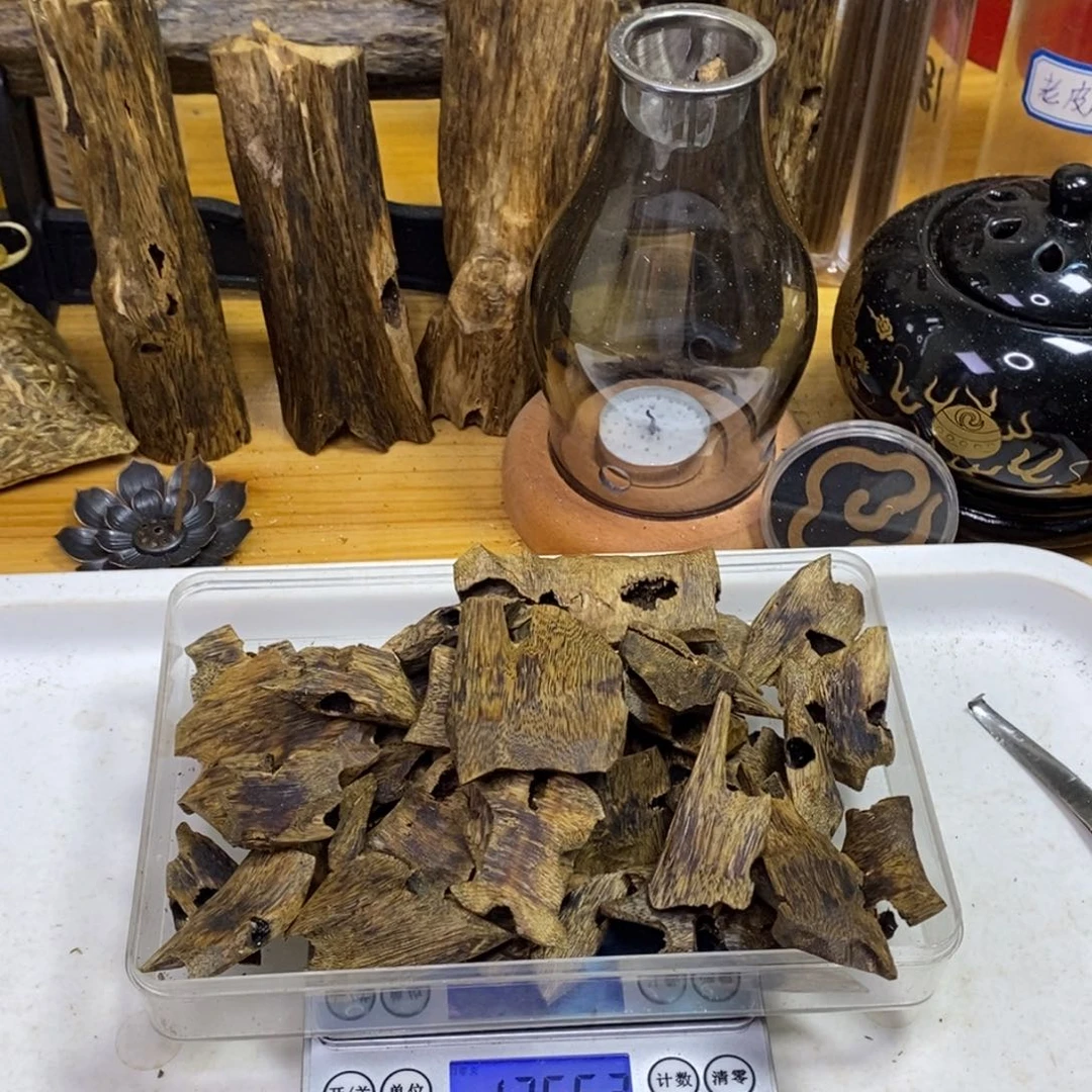 用***0沉香高油香薰路河块料135克