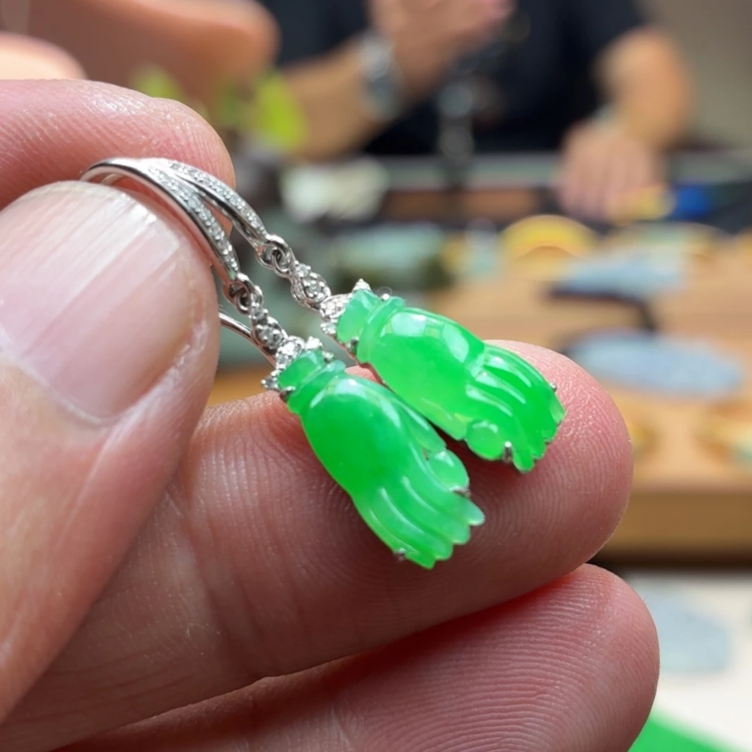 翡翠18K金镶嵌耳饰