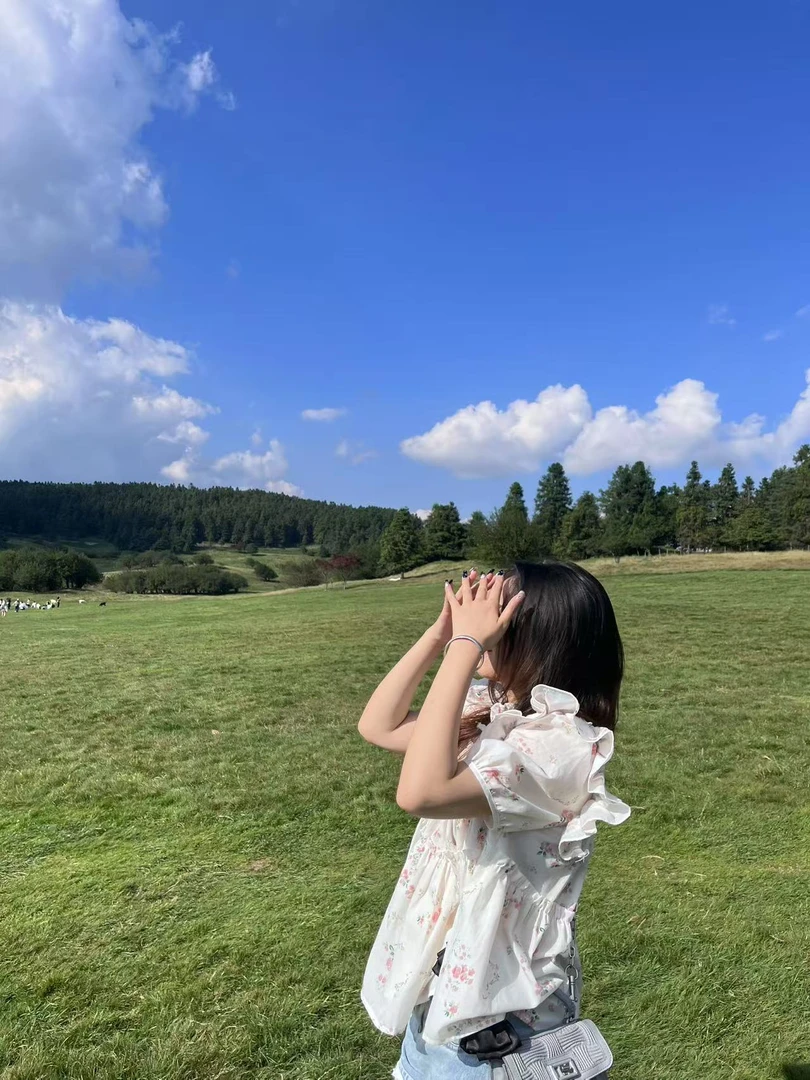 明星同款--蓝色蝴蝶结牛仔裤