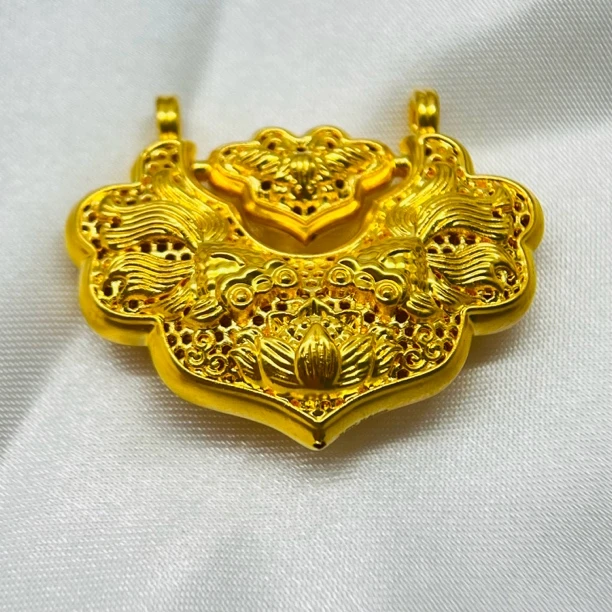 足金饰品/镂空锦鲤锁包/2.47/1A5E09106/Q