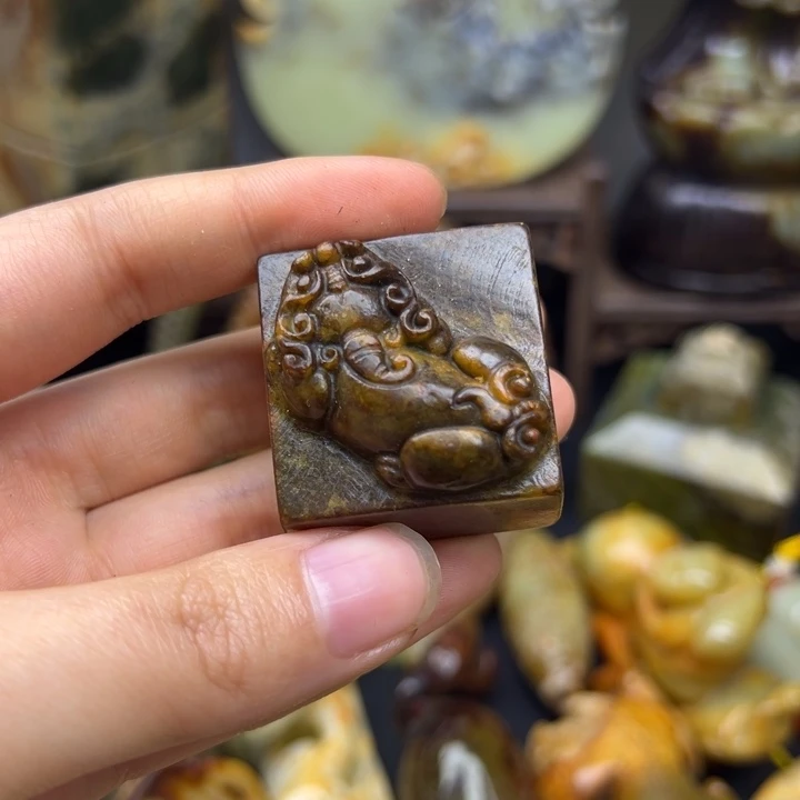 岫岩老玉（透闪石质玉）挂件未镶嵌用****4