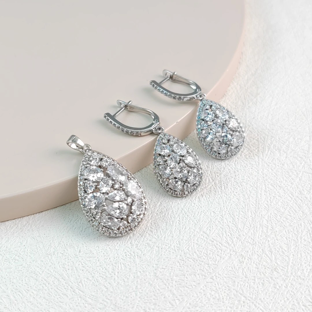 XUPING/旭平首饰 合金合成锆石吊坠 春日焕新气质GDX  X000926914