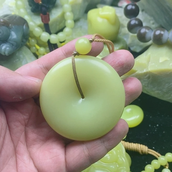 -***-布新疆若羌黄玉大平安扣