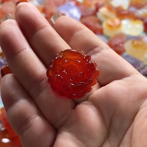未镶嵌颈饰玛瑙/玉髓是*仙