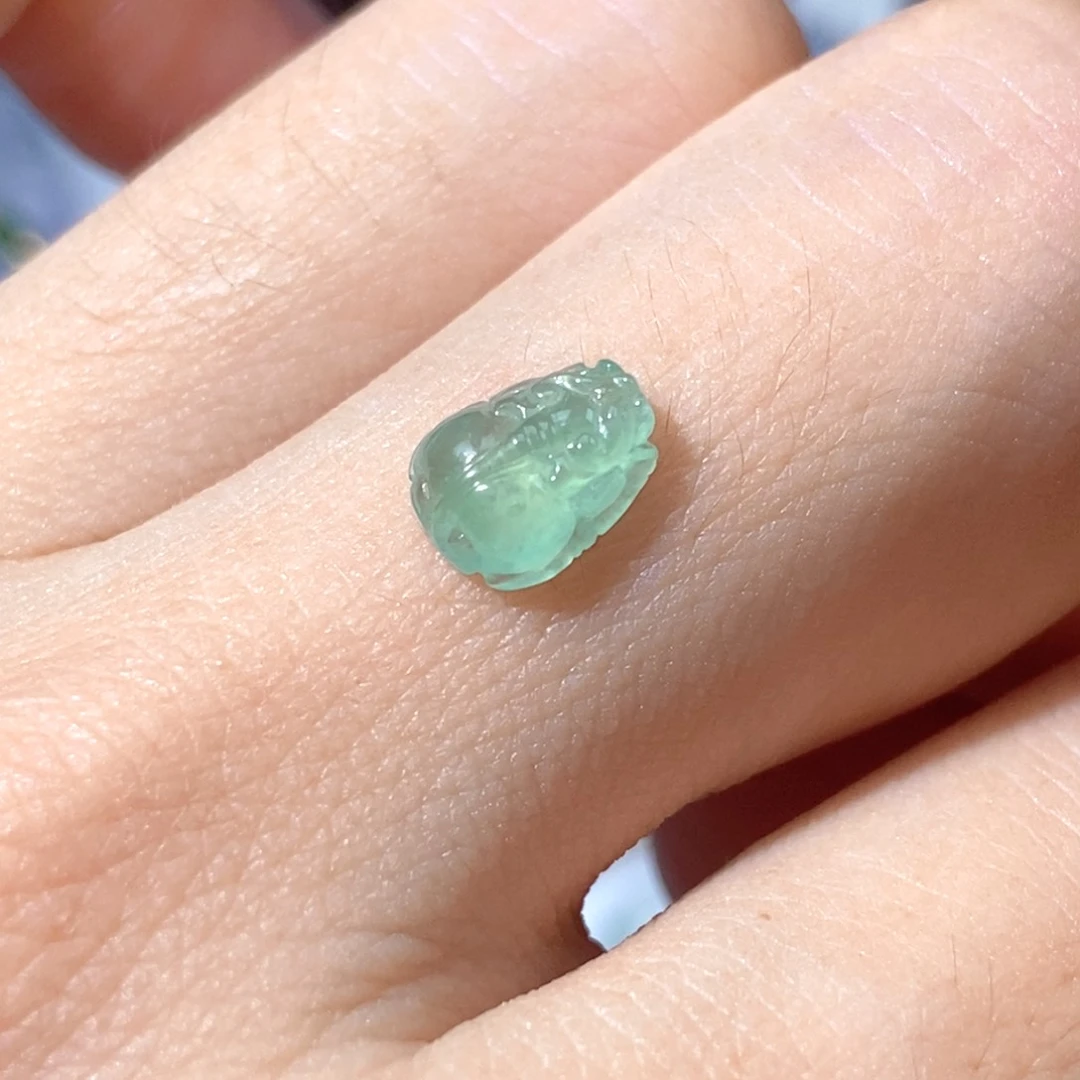 定制翡翠未镶嵌翡翠8×6.4×3