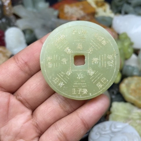 蛇纹石玉颈饰未镶嵌94