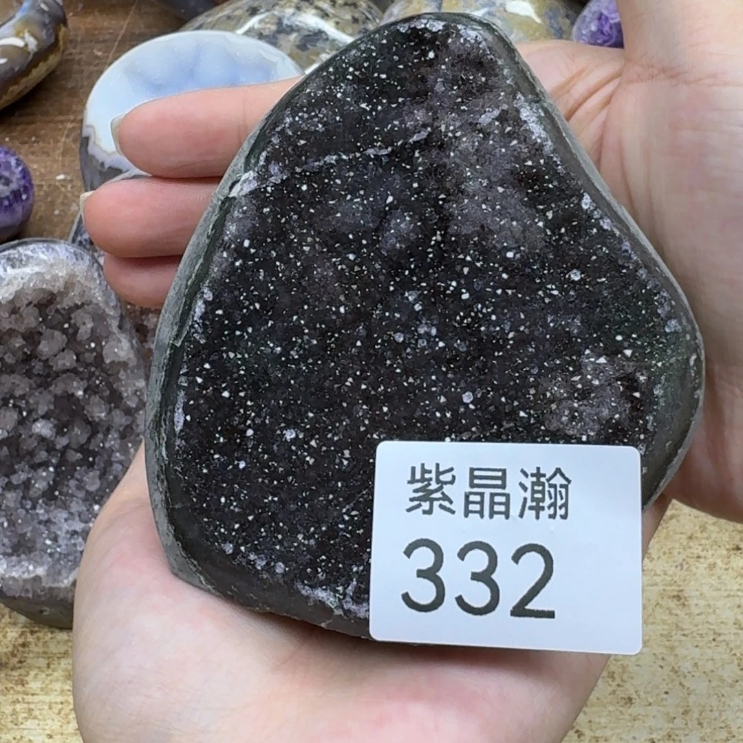 未镶嵌水晶大型摆件（非配饰）