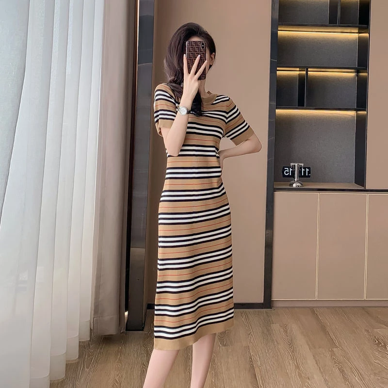 小香风高级感气质条纹连衣裙女夏季收腰显瘦针织包臀御姐过膝裙子