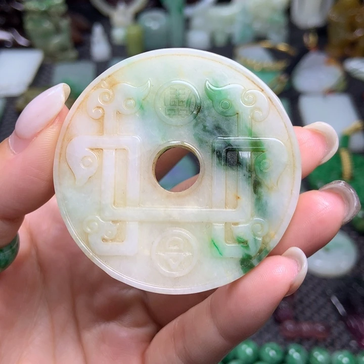 翡翠挂件未镶嵌清
