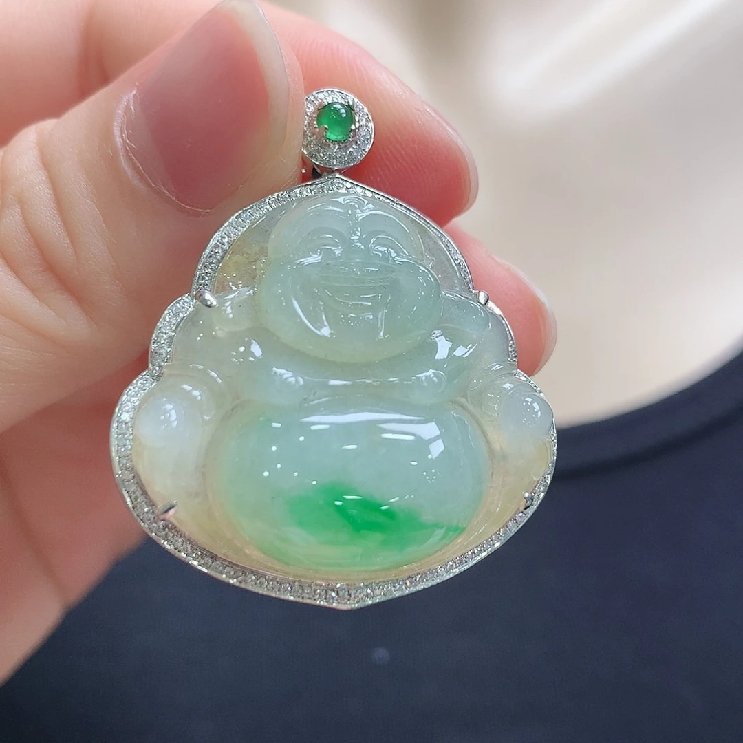 翡翠18K金镶嵌颈饰佛公
