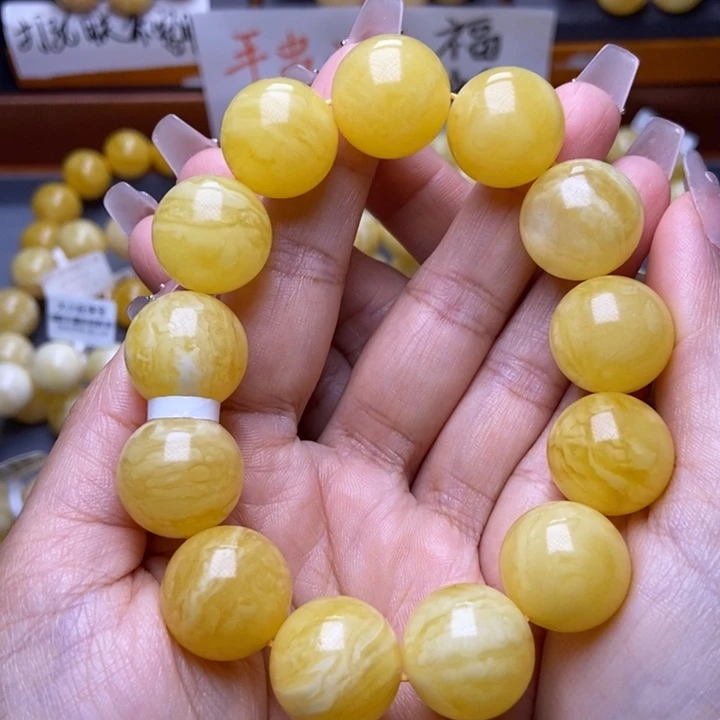 未镶嵌琥珀裸石1