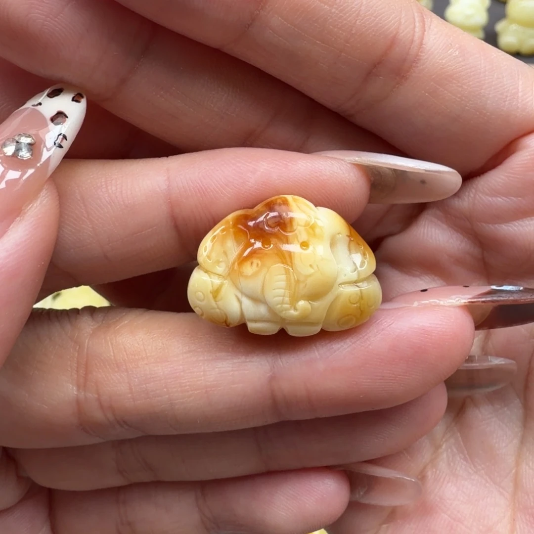 蜜蜡未镶嵌裸石蜜蜡