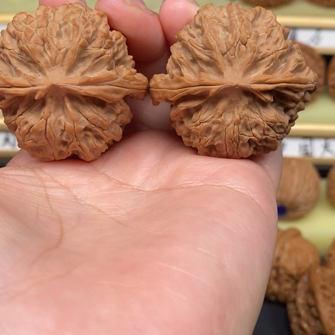 文玩核桃吊坠Z****@苹果元