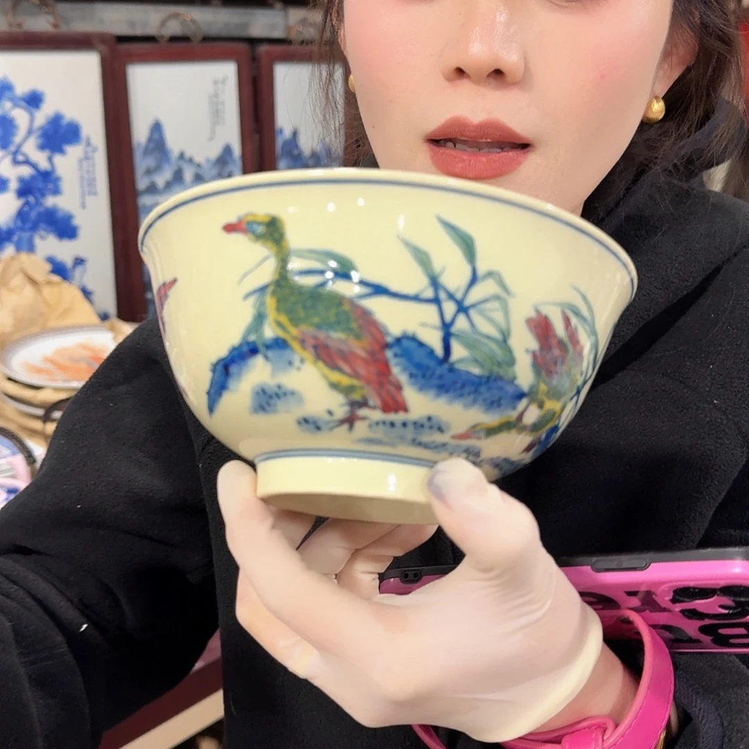 摆件瓷//////景德镇陶瓷瓷器。16.5厘米。