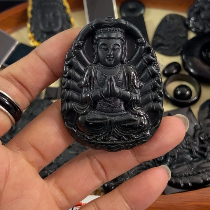 翡翠颈饰未镶嵌缘****时墨翠千手