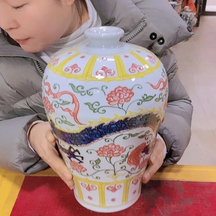 瓷片广****院瓷器和瓷器都在