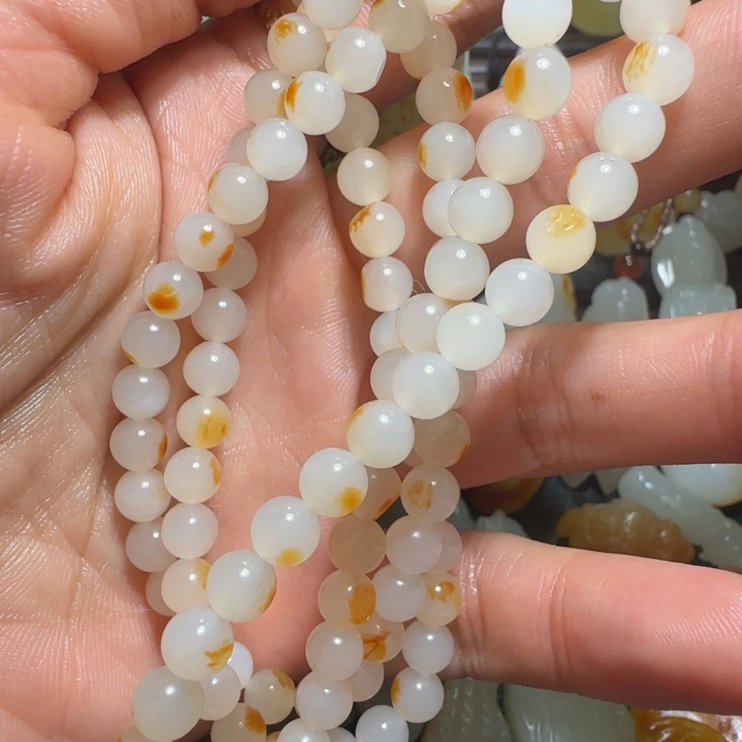 持***尘和田玉未镶嵌挂件