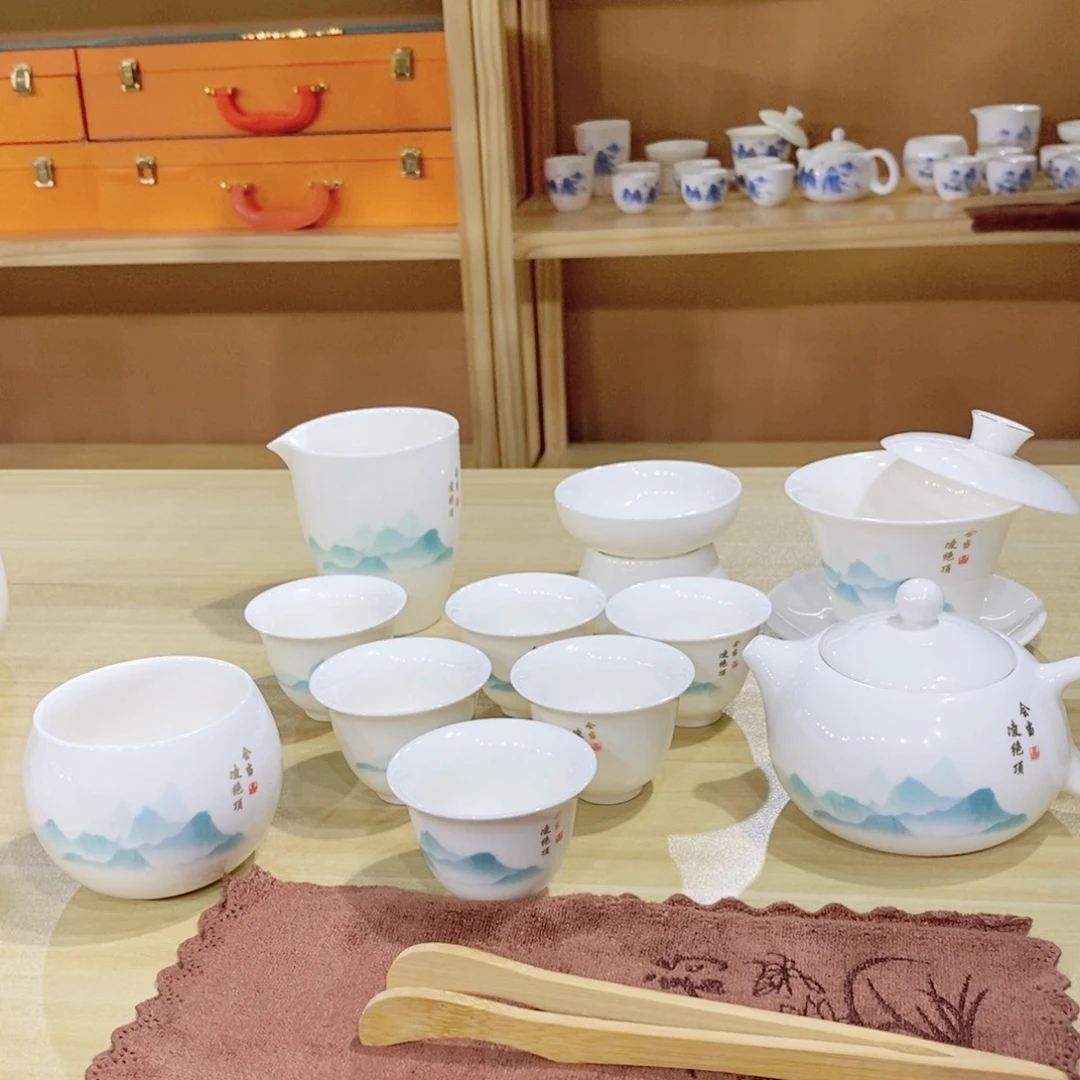 瓷片会当凌绝顶羊脂玉套装