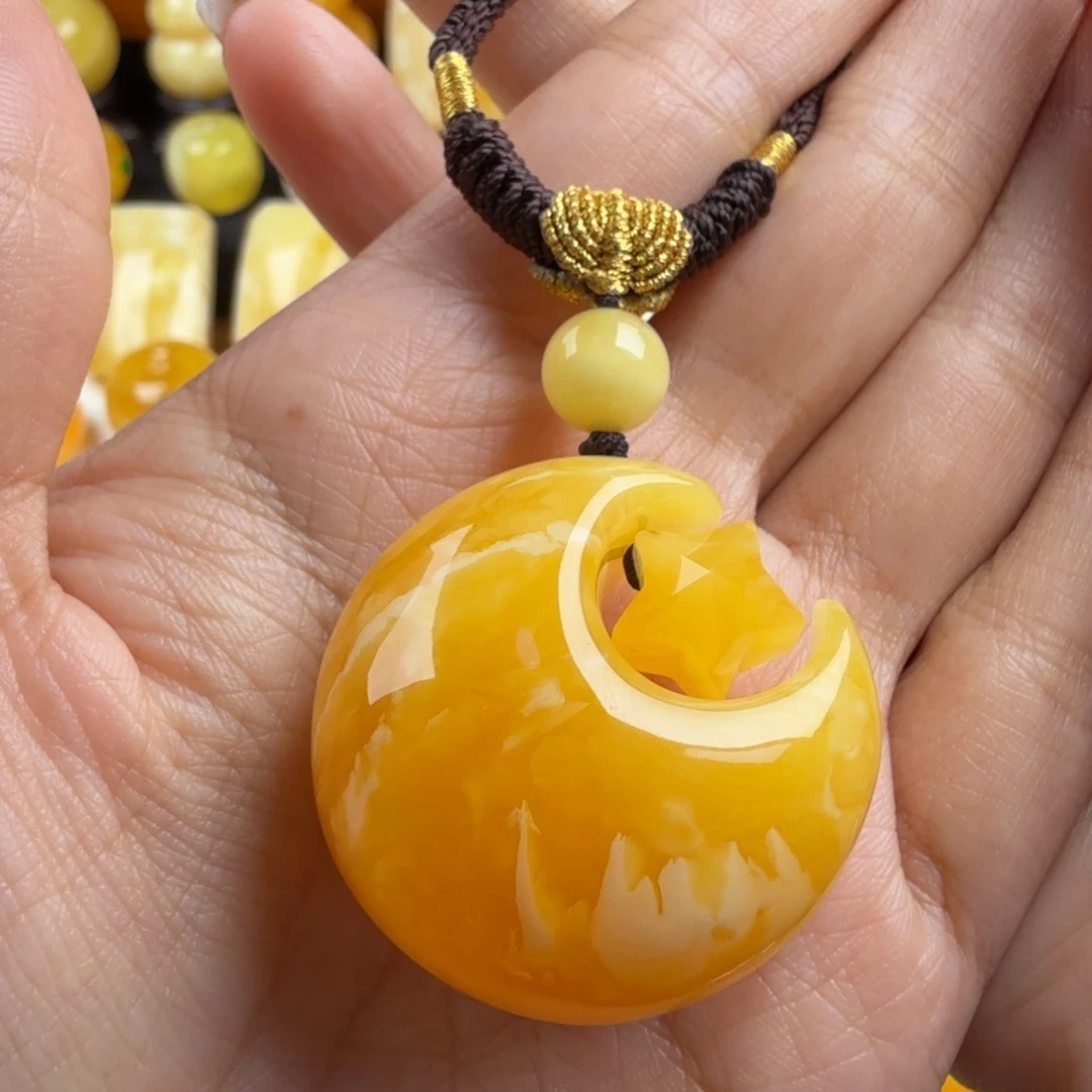 尘***由琥珀未镶嵌颈饰纯天然琥珀蜜蜡无优化