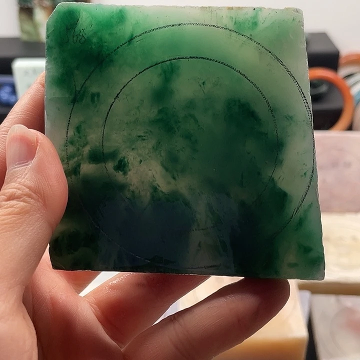 阿***呀石英质玉未镶嵌手镯定制