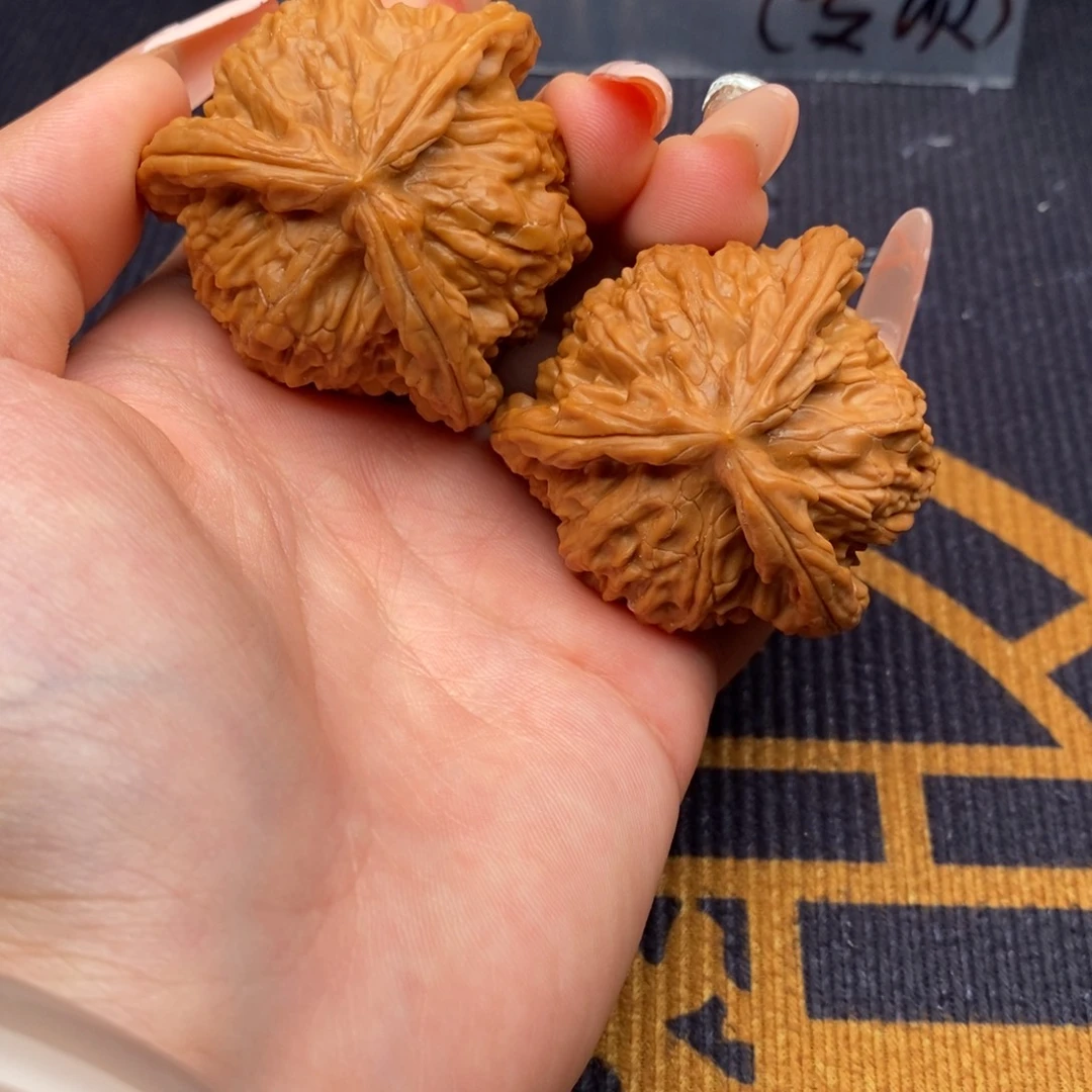 S***n吊坠文玩核桃白狮子