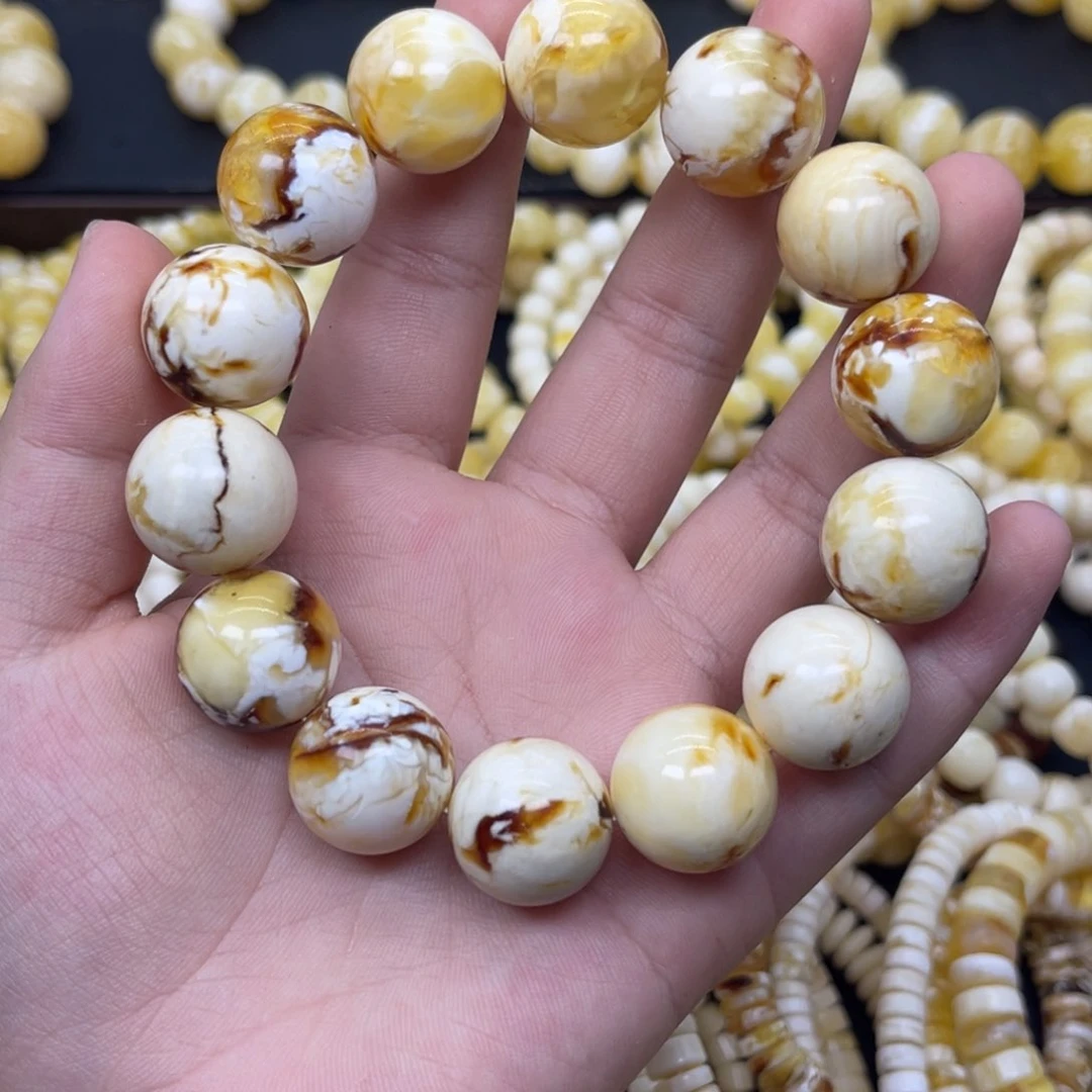 未镶嵌琥珀珠宝奇石