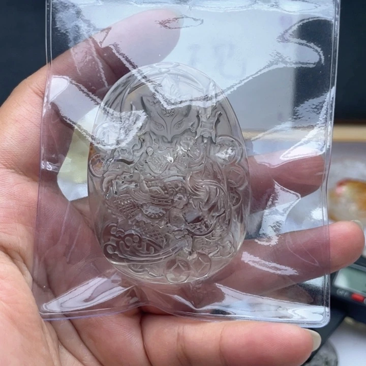 徐***行紫晶未镶嵌颈饰