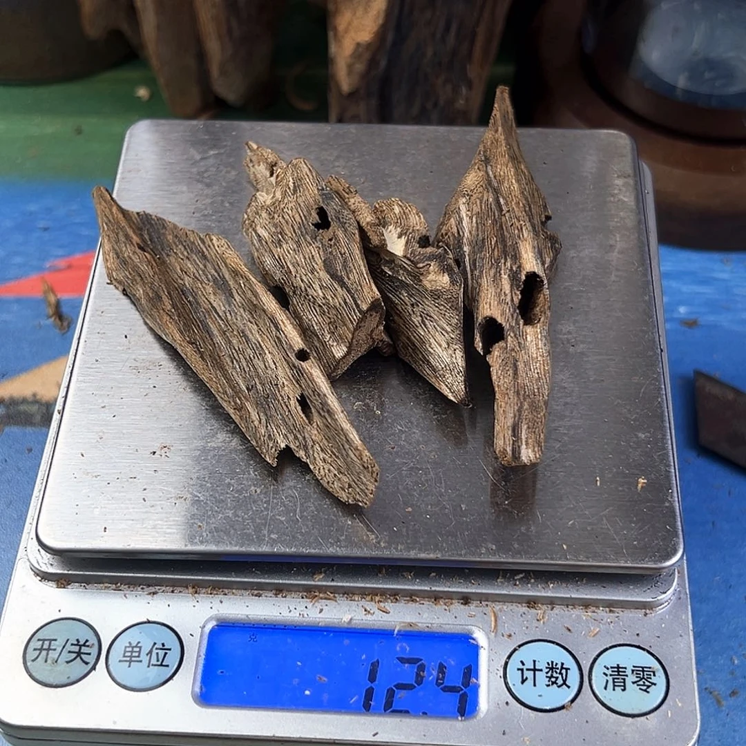 香料绿奇楠虫漏白棋12克