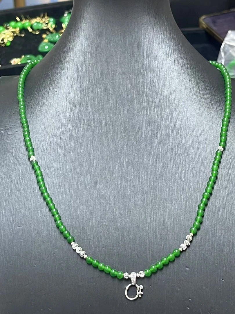 翡翠项链气质时尚