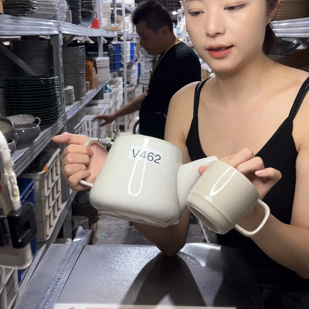 瓷片462         1壶4杯