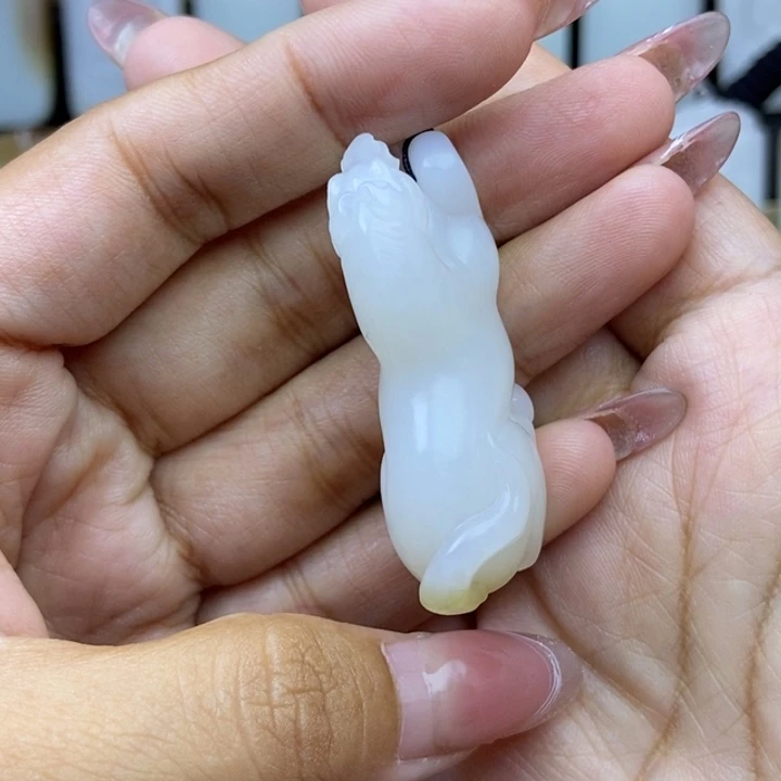 颈饰未镶嵌和田玉沈*