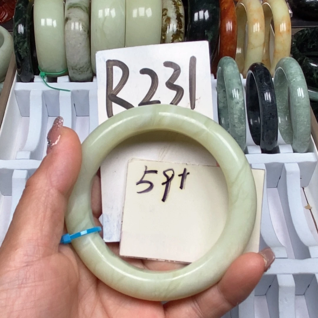 未镶嵌蛇纹石玉手镯