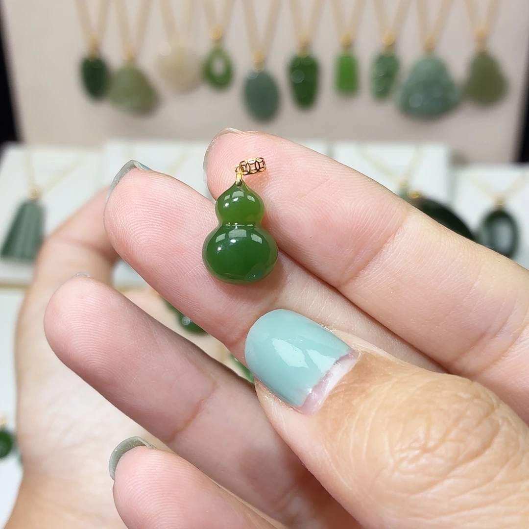 和田玉（碧玉）18K金镶嵌吊坠(赠链)