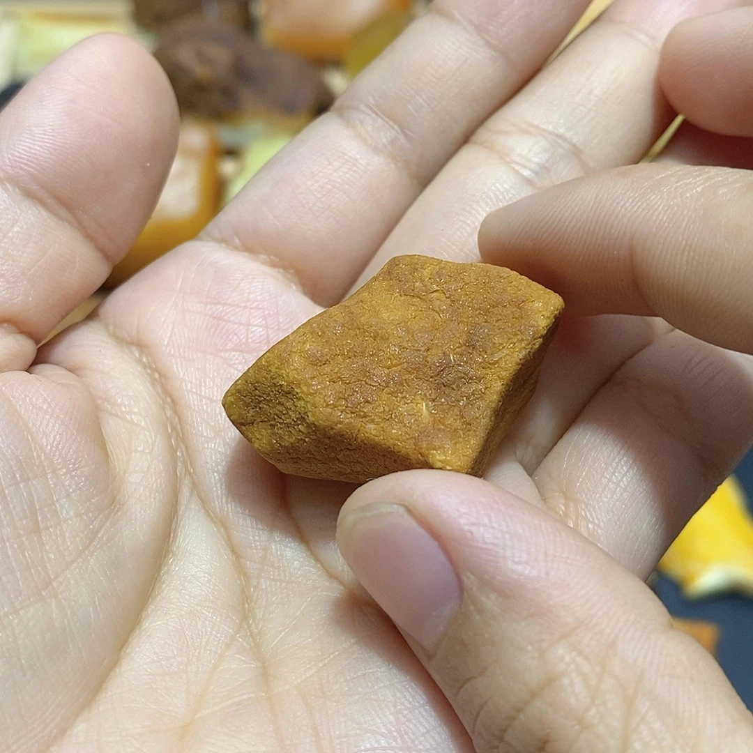 定制琥珀蜜蜡原石