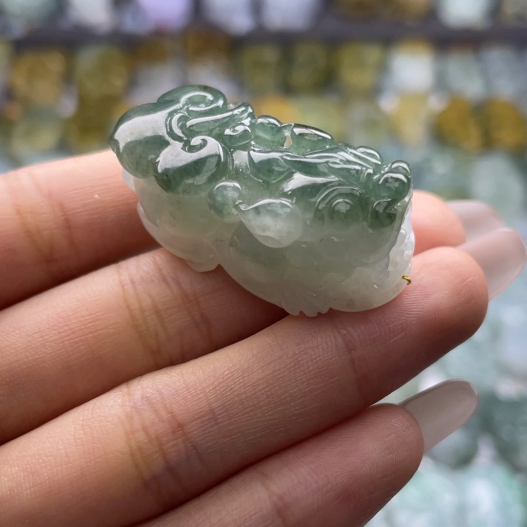 颈饰未镶嵌翡翠貔貅