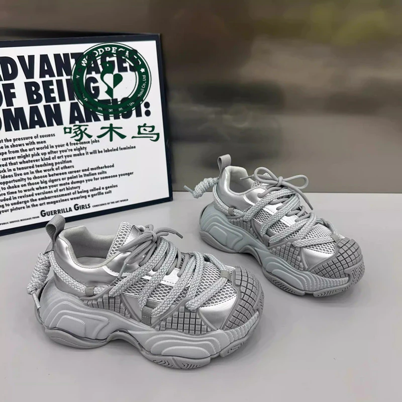 啄木鸟新款春季老爹女复古百搭超薄透气休闲网面厚底运动鞋