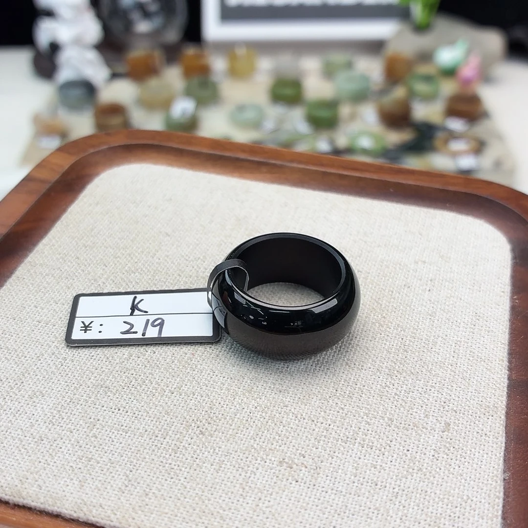 未镶嵌戒圈和田玉F30黑青轮胎17.6不退换