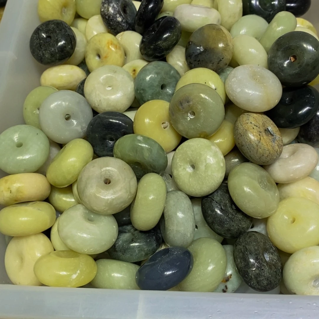 蛇纹石玉未镶嵌颈饰小**享78