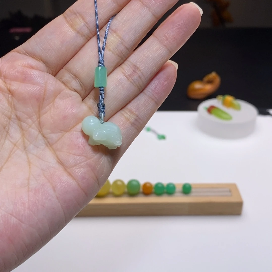 石英质玉（缅黄）合金珠宝奇石
