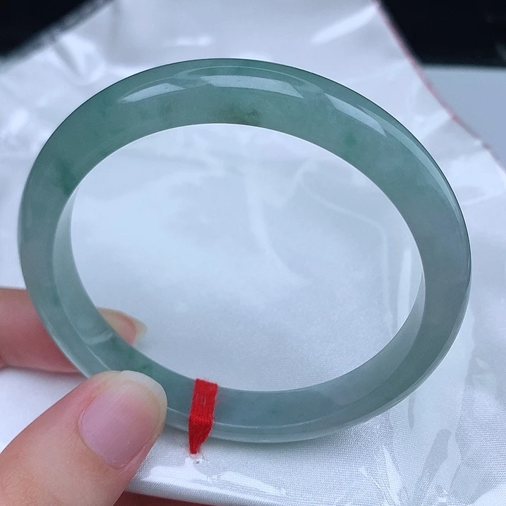 翡翠手镯未镶嵌天然