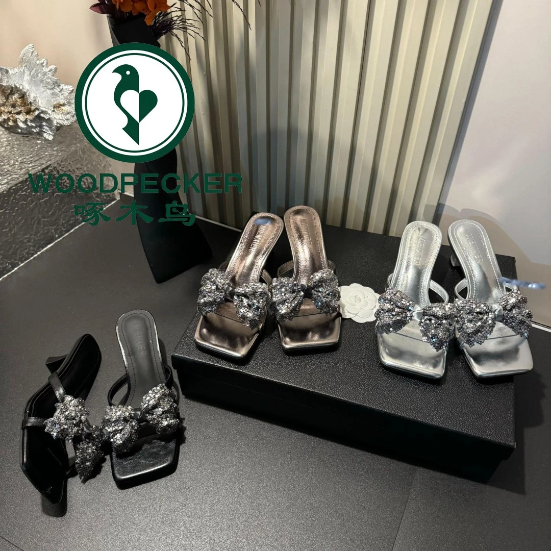啄木鸟水钻蝴蝶结高跟凉拖鞋女2025年夏季新款时尚外穿露趾一字拖