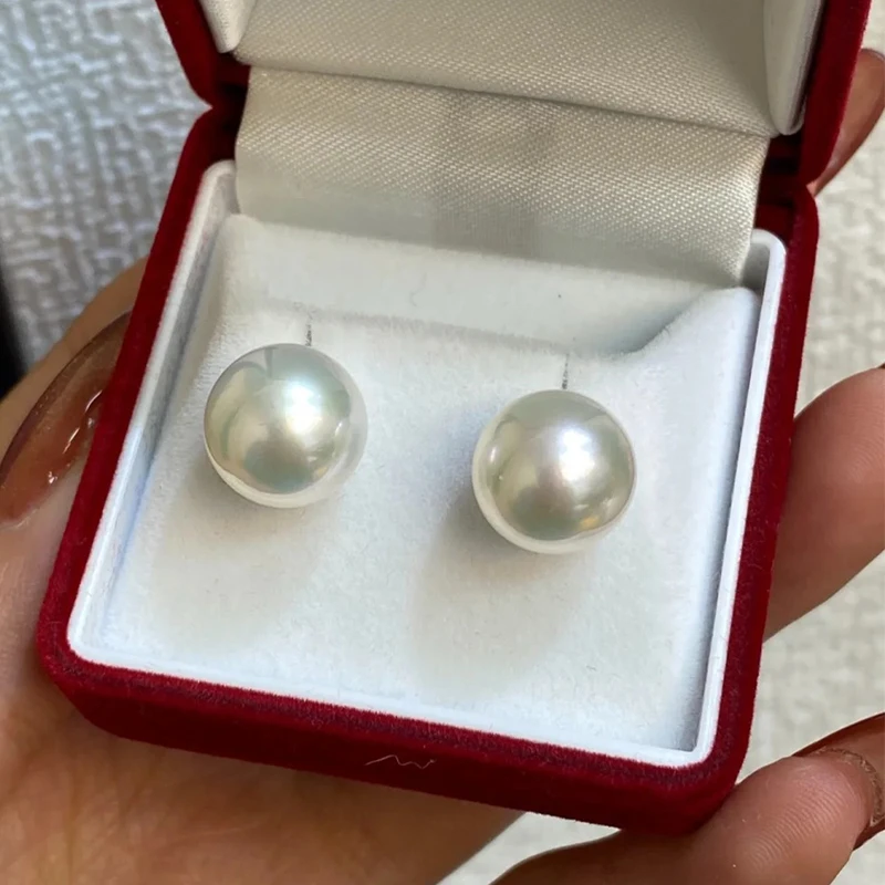 【精选】珍珠耳钉18k金正圆天然淡水爱迪生珍珠赛澳白13-14mm大粒