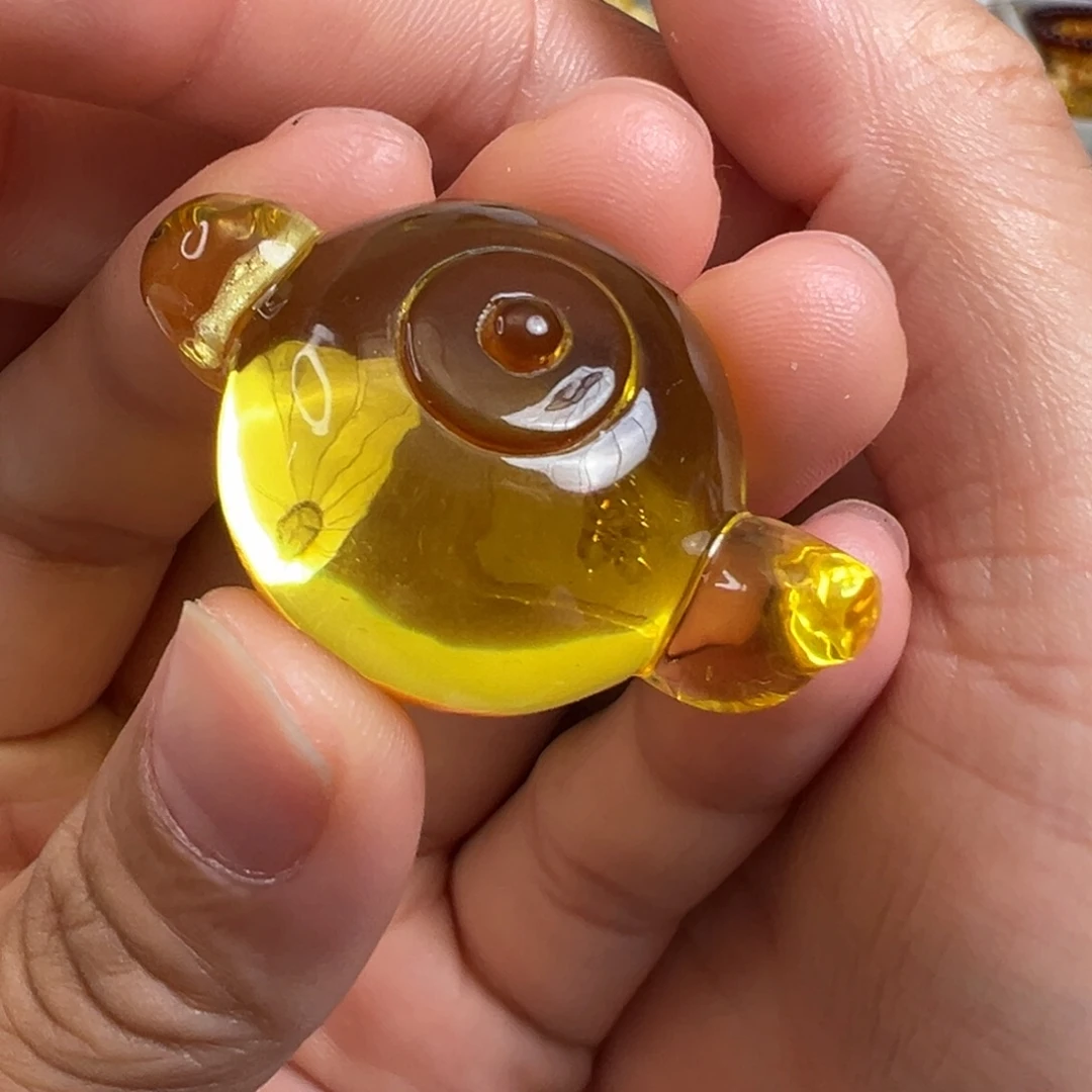 琥珀未镶嵌裸石琥珀