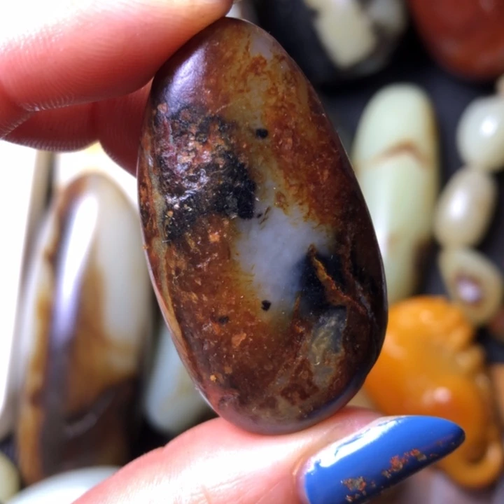 和田玉未镶嵌珠宝奇石